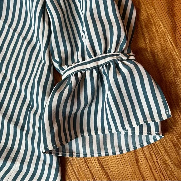 Ann Taylor petite striped shirred button down shirt size small petite - Picture 5 of 9